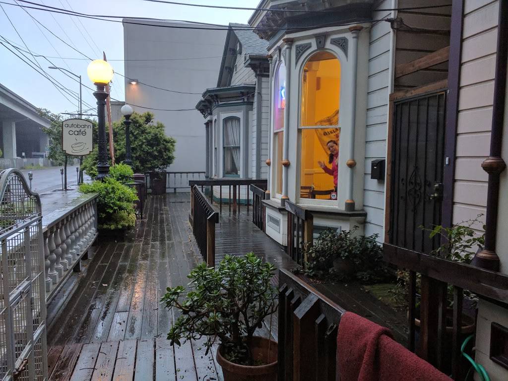 Autobahn Cafe | cafe | 571 5th St, Oakland, CA 94607, USA | 5108361234 OR +1 510-836-1234