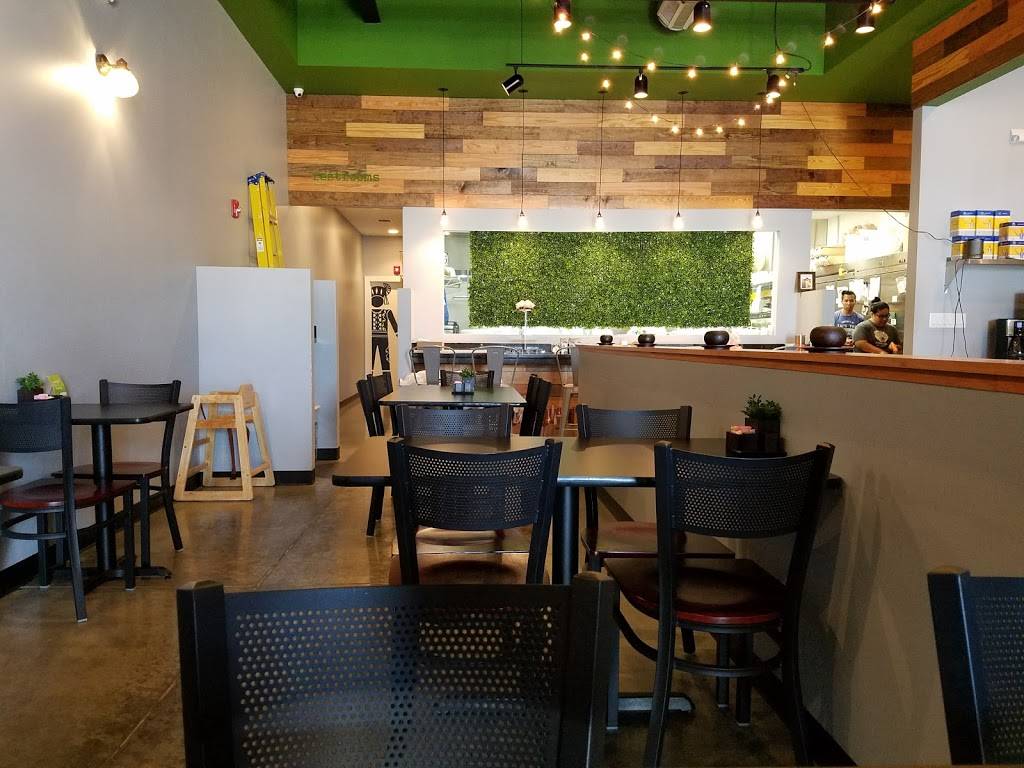 Yais Thai Kitchen | restaurant | 7035 West Grand Parkway South #90, Richmond, TX 77407, USA | 2812012065 OR +1 281-201-2065