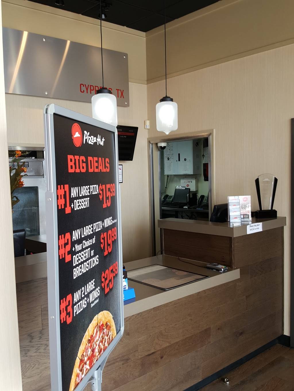 Pizza Hut | restaurant | 17445 Spring Cypress Rd #E, Cypress, TX 77429, USA | 2812566911 OR +1 281-256-6911