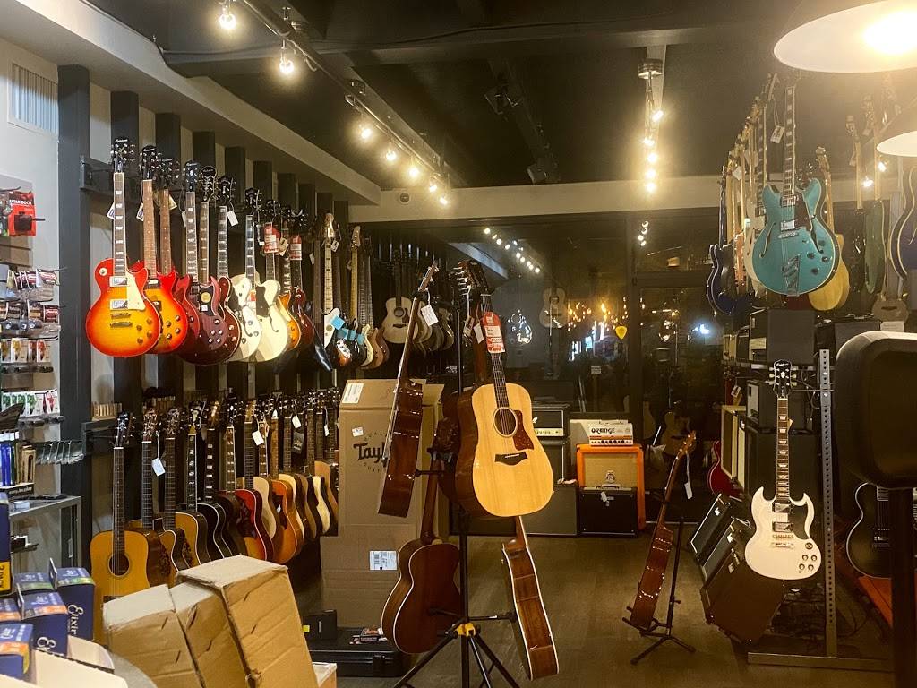 Open Chord Stage | restaurant | 8502 Kingston Pike, Knoxville, TN 37919, USA | 8652815874 OR +1 865-281-5874