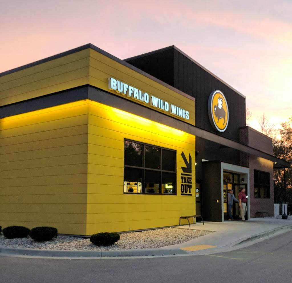 Buffalo Wild Wings | restaurant | N96 W17802 County Line Rd, Germantown, WI 53022, USA | 2622511780 OR +1 262-251-1780