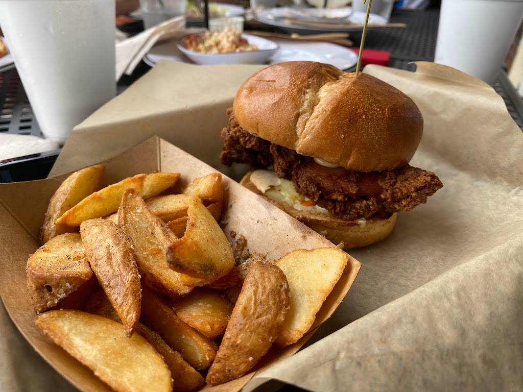 Lou’s Southern Sandwich Co | restaurant | 1067 Highland Colony Pkwy, Ridgeland, MS 39157, USA | 6019524494 OR +1 601-952-4494