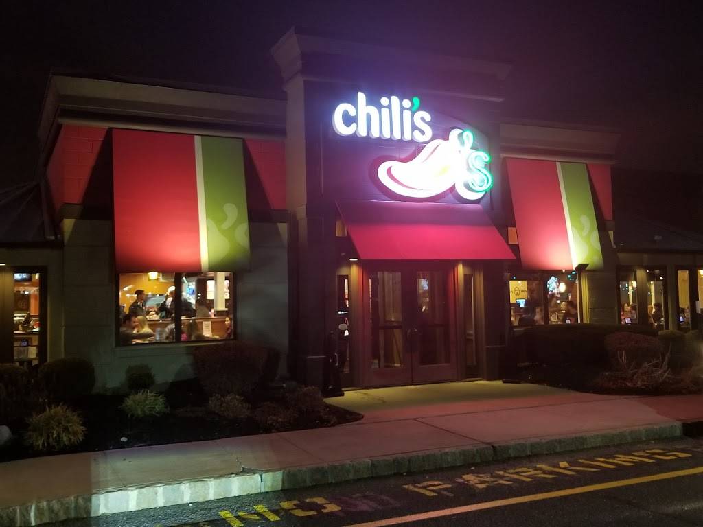Chilis Grill & Bar | meal takeaway | 2105 NJ-35 #101, Holmdel, NJ 07733, USA | 7326712273 OR +1 732-671-2273