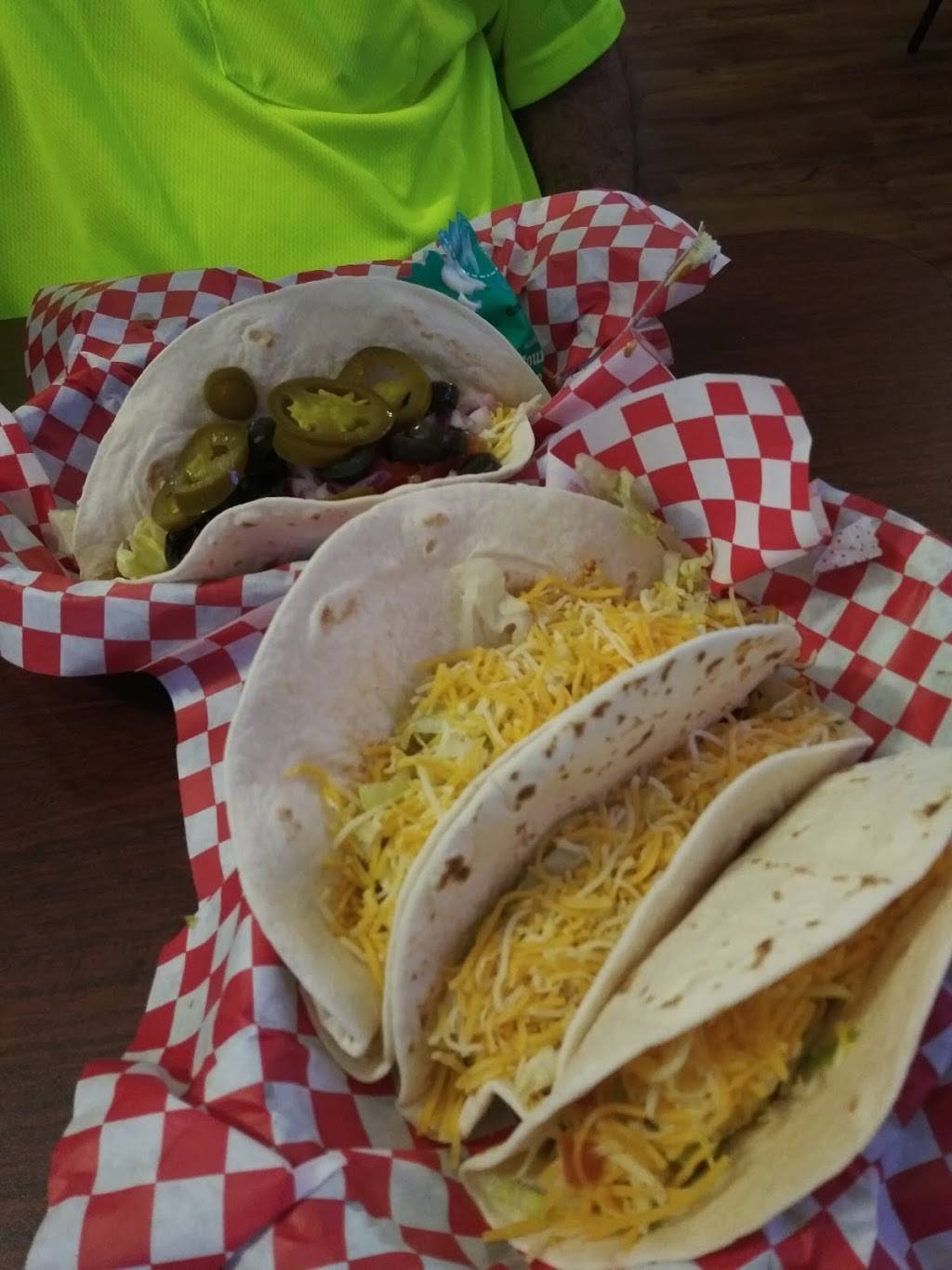 Meadows Avenue Tap | restaurant | 2000 Meadow Ave, East Peoria, IL 61611, USA | 3096940736 OR +1 309-694-0736