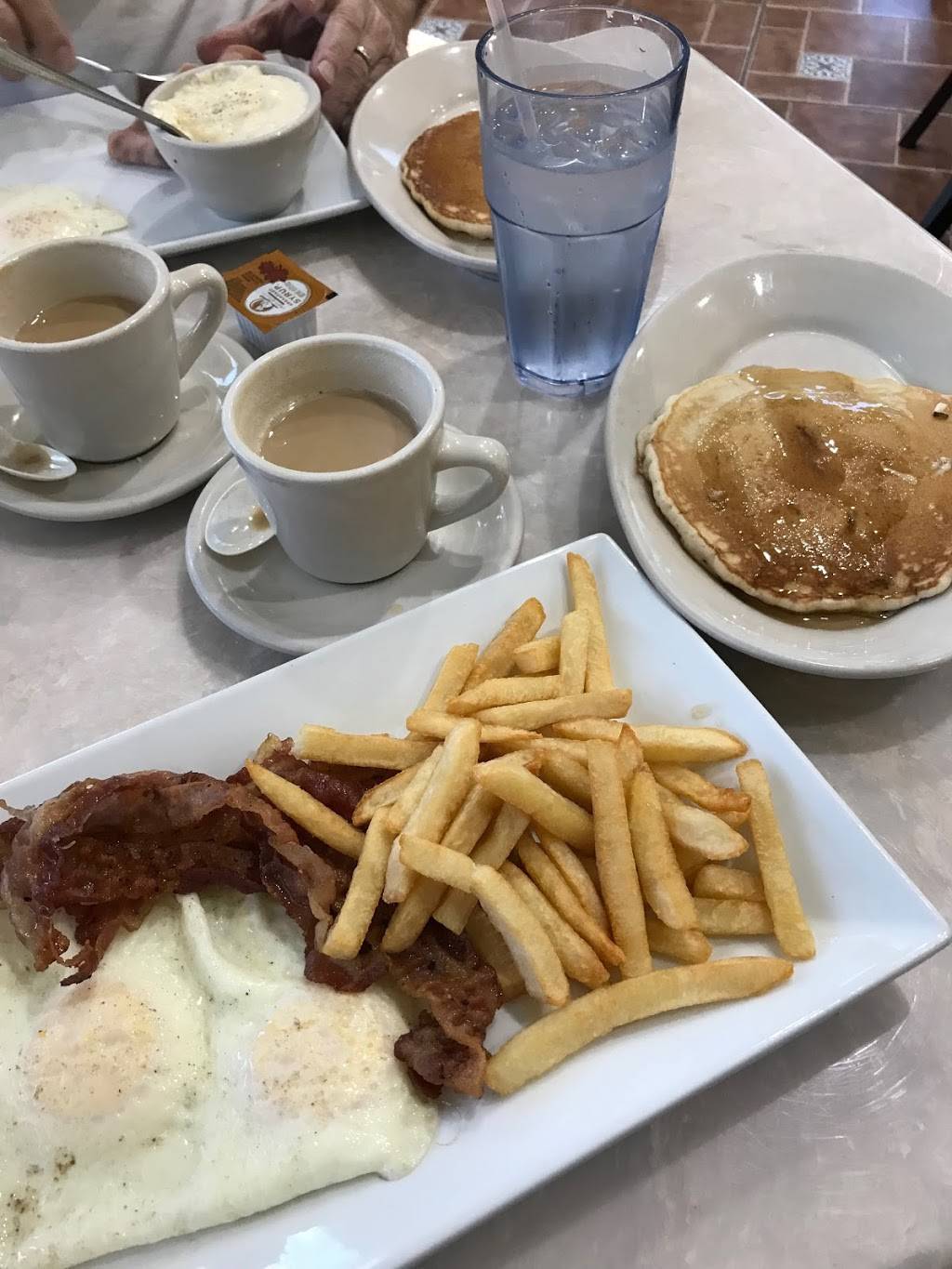 El Rinconcito Latino | restaurant | 17630 Lindgren Rd #6412, Miami, FL 33177, USA | 3052560089 OR +1 305-256-0089