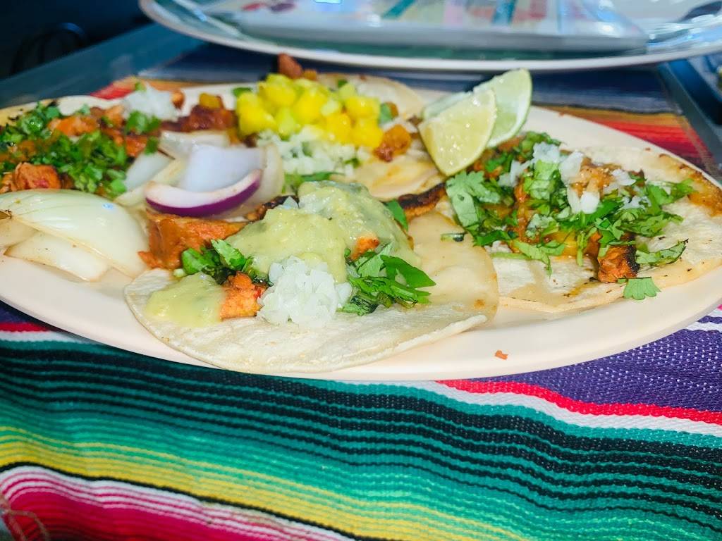 Aztec tacos | restaurant | 77 Montreal Rd, Vanier, ON K1L 6E8, Canada | 6137419998 OR +1 613-741-9998