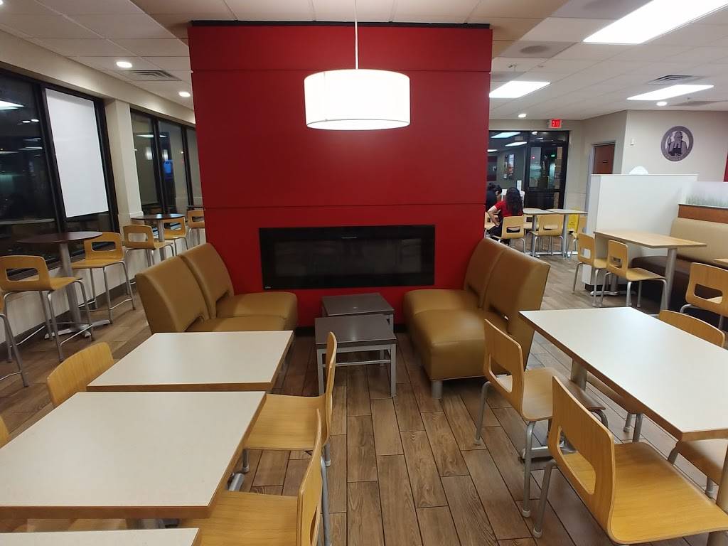 Wendys | restaurant | 404 E Market St, Leesburg, VA 20176, USA | 7037714961 OR +1 703-771-4961