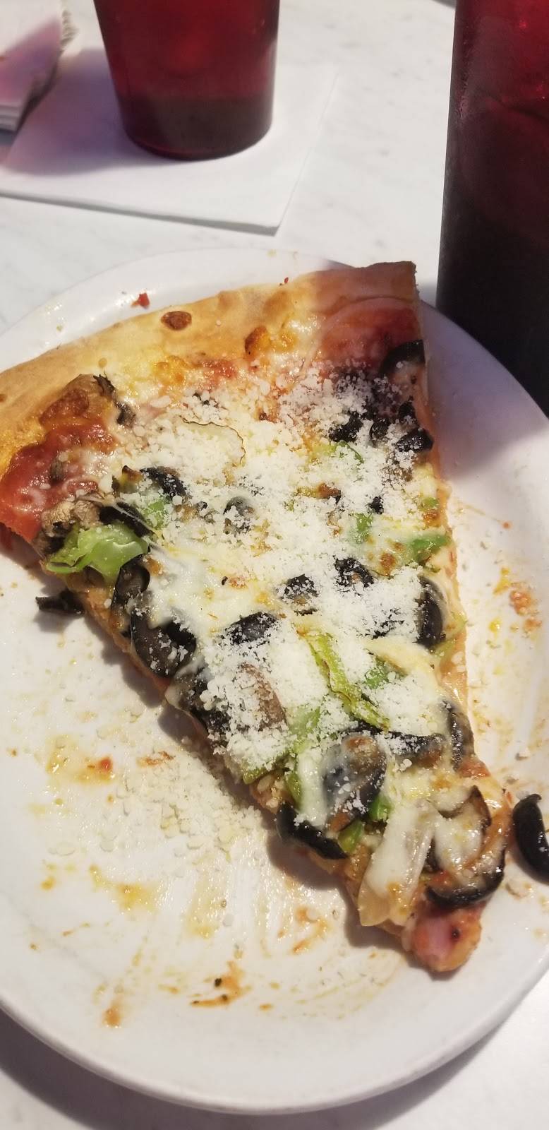 Lil Riccis | restaurant | 16526 Keystone Blvd, Parker, CO 80134, USA | 3032207422 OR +1 303-220-7422