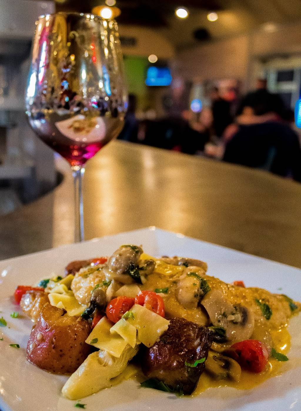 The Reserve Room at Eddies | restaurant | 643 Williamson Rd, Mooresville, NC 28117, USA | 7047992090 OR +1 704-799-2090