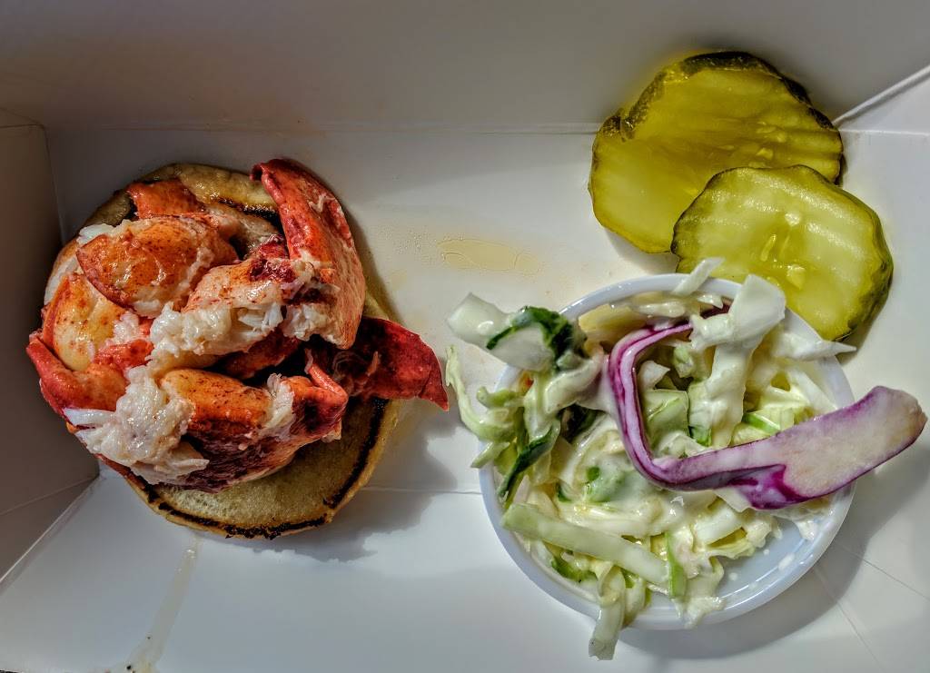 Abbotts Lobster In the Rough | restaurant | 117 Pearl St, Groton, CT 06340, USA | 8605367719 OR +1 860-536-7719