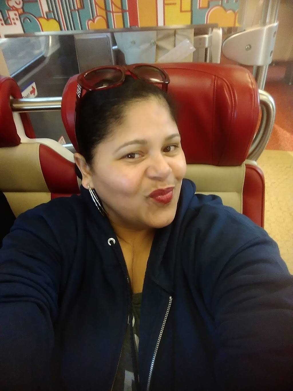 East Maine Fish & Chips | restaurant | 312 Putnam St, Bridgeport, CT 06608, USA | 2033665561 OR +1 203-366-5561