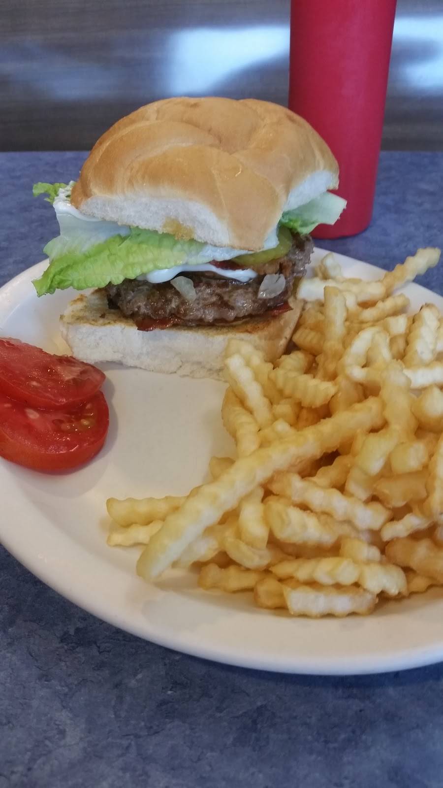 The Park Cafe | restaurant | 124 Main Ave N, Braham, MN 55006, USA | 3203963630 OR +1 320-396-3630