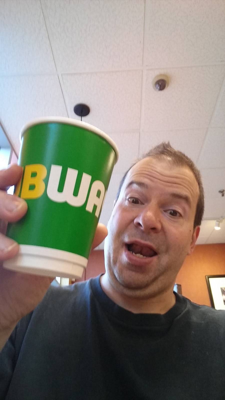 Subway | restaurant | 5525 Avenue Auteuil, Brossard, QC J4Z 1M3, Canada | 4504431343 OR +1 450-443-1343