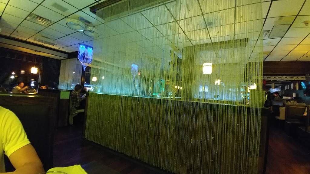 The Longmeadow Shops | shopping mall | 690 Bliss Rd, Longmeadow, MA 01106, USA | 4135670098 OR +1 413-567-0098