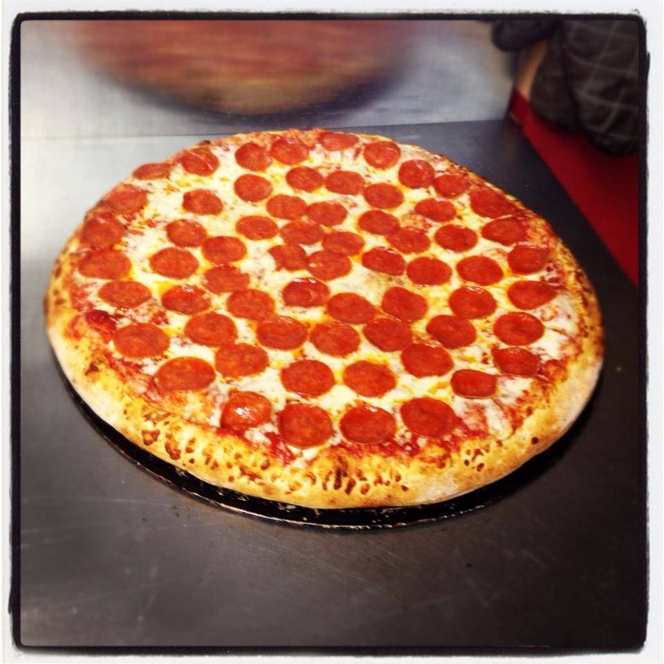 Giannis Pizza - Hankey Farms/Oakdale | meal delivery | 7780 Steubenville Pike, Oakdale, PA 15071, USA | 4127880166 OR +1 412-788-0166