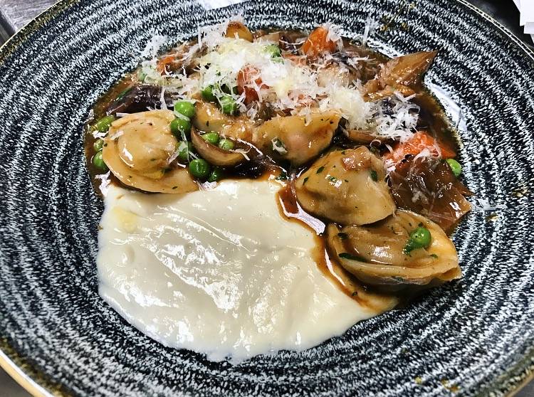 Essex Bar & Bistro | restaurant | 101 S Tryon St #14, Charlotte, NC 28280, USA | 9804063857 OR +1 980-406-3857