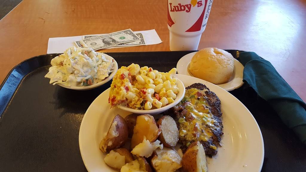 Lubys | restaurant | 1600 NASA Road 1, Houston, TX 77058, USA | 2813358400 OR +1 281-335-8400