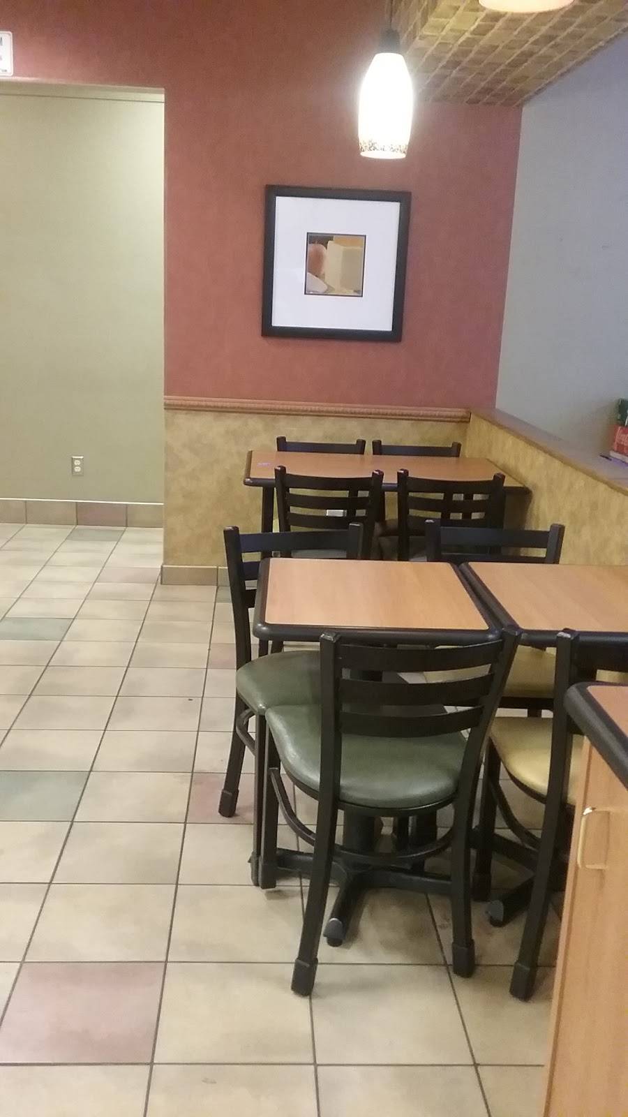 Subway | restaurant | 683 N Thompson Rd, Tipton, CA 93272, USA | 5597524582 OR +1 559-752-4582