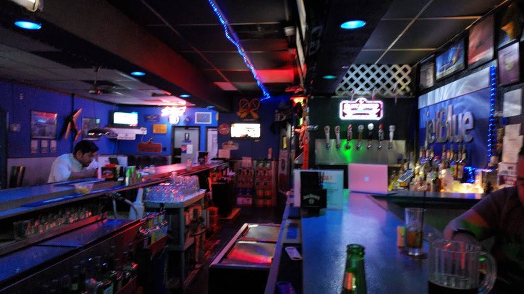 Cockpit Bar & Grill | restaurant | 8101 Airport Blvd STE 11, Houston, TX 77061, USA | 7136409898 OR +1 713-640-9898