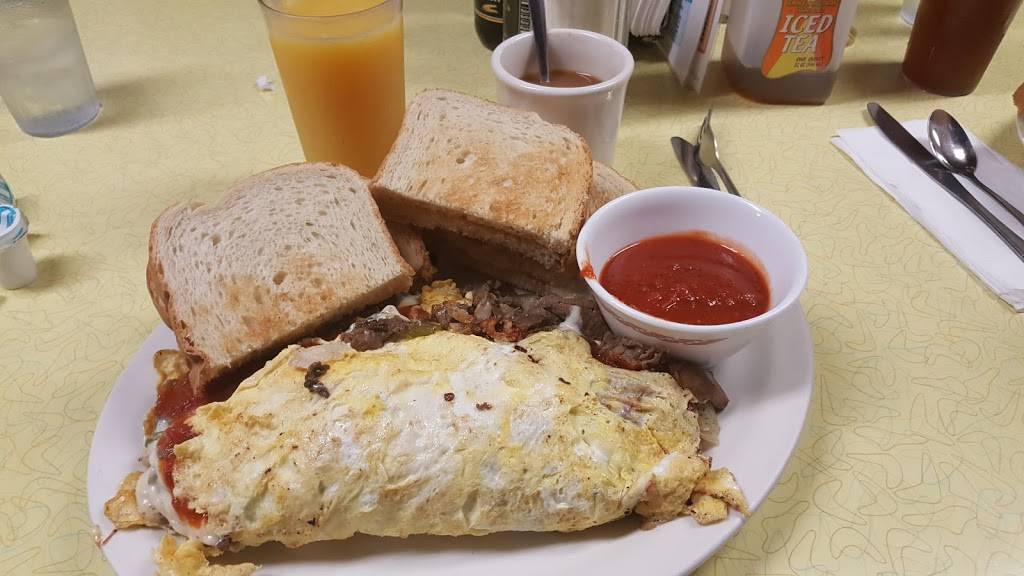 Lettermans Diner | restaurant | 242 W Main St, Kutztown, PA 19530, USA | 6106833879 OR +1 610-683-3879