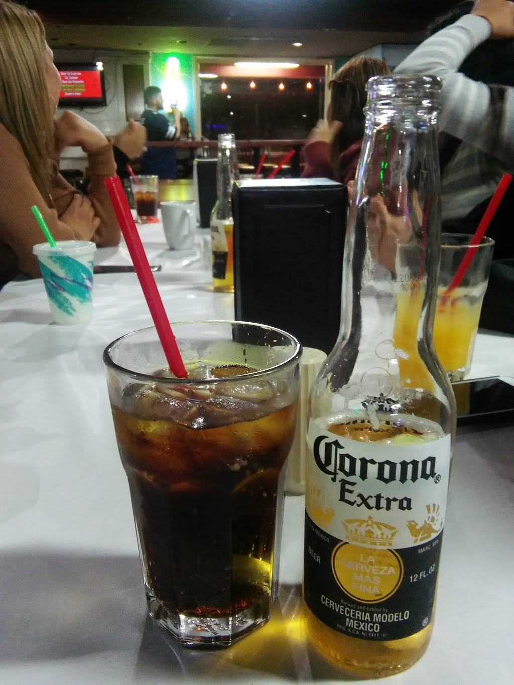 Fandango Restaurant | restaurant | 12222 SE Stark St, Portland, OR 97233, USA | 5032617173 OR +1 503-261-7173