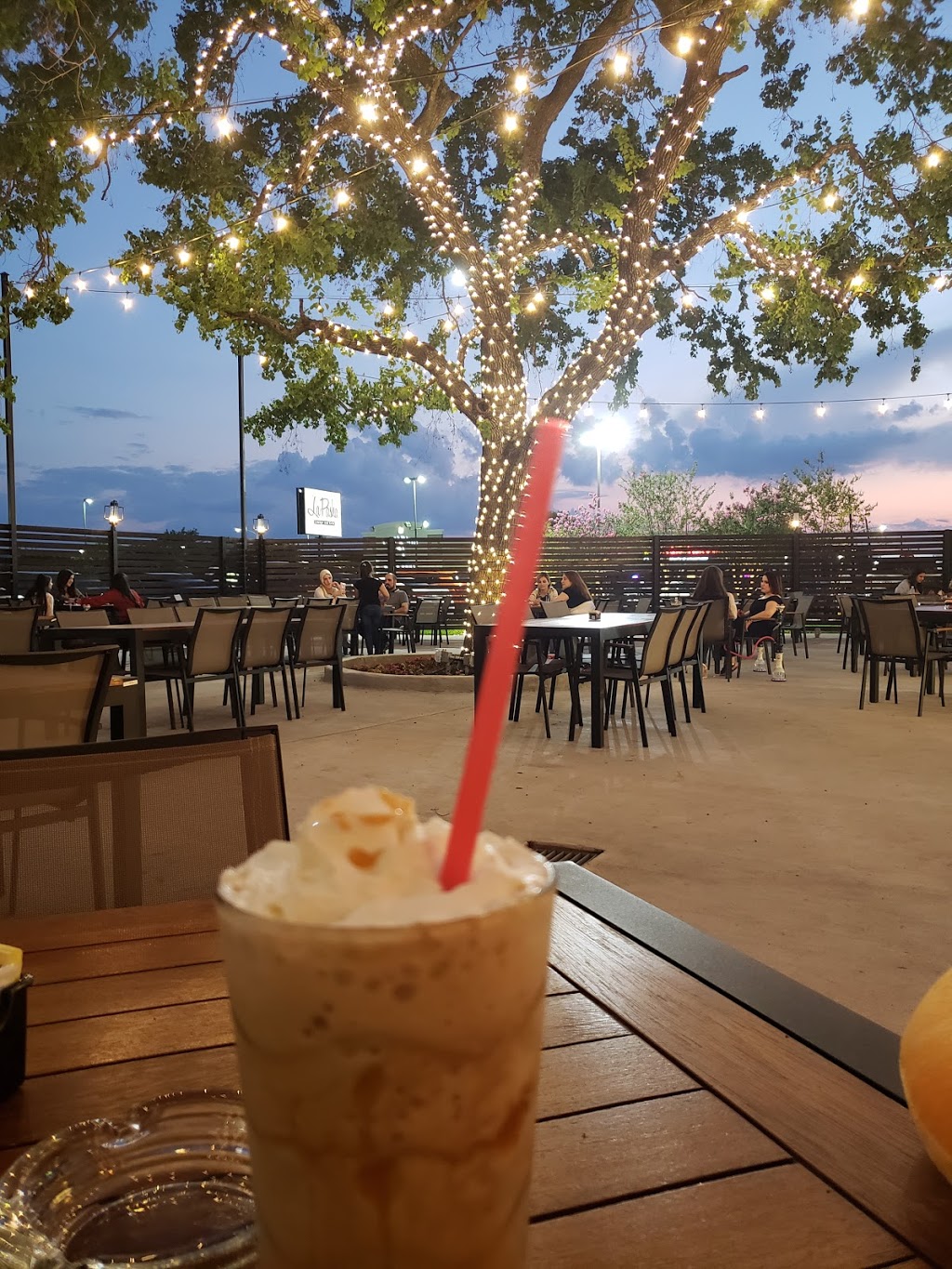 LaPasha Lounge & Grill | restaurant | 2475 S Kirkwood Rd, Houston, TX 77077, USA | 8327709238 OR +1 832-770-9238