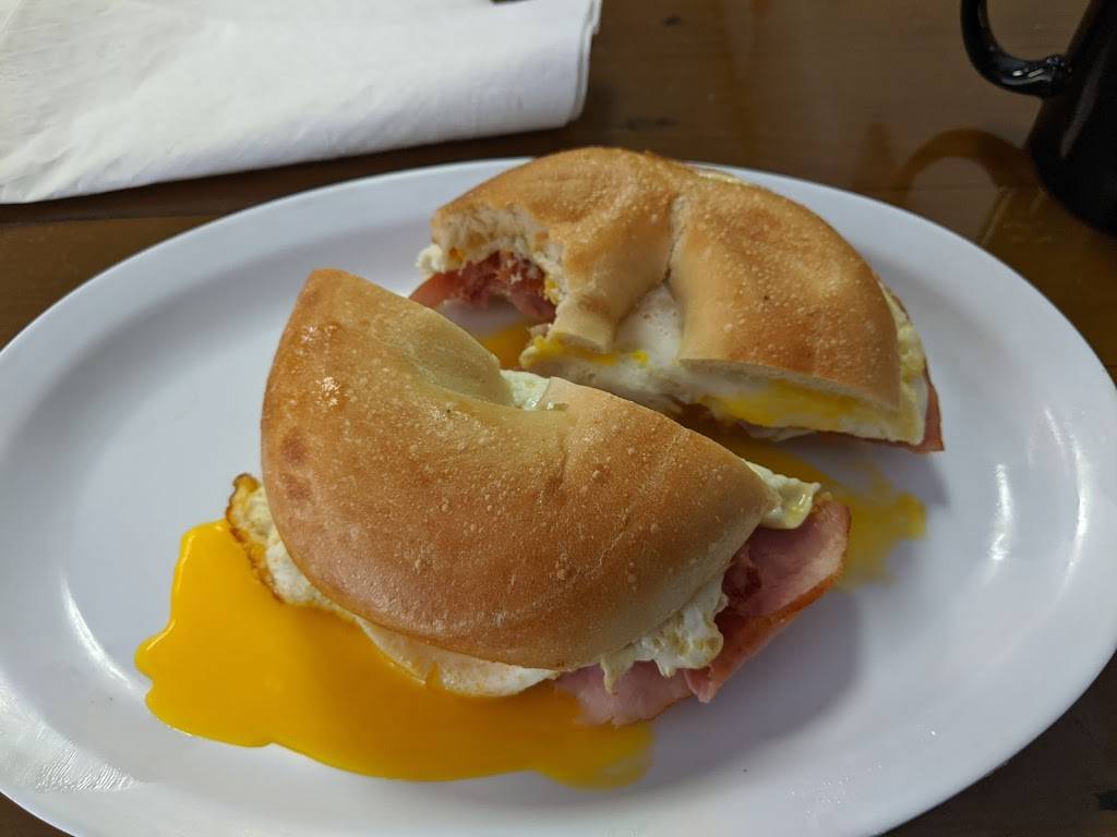 Country Barn Cafe | restaurant | 575 S Wickham Rd st g, Melbourne, FL 32904, USA | 3218373725 OR +1 321-837-3725