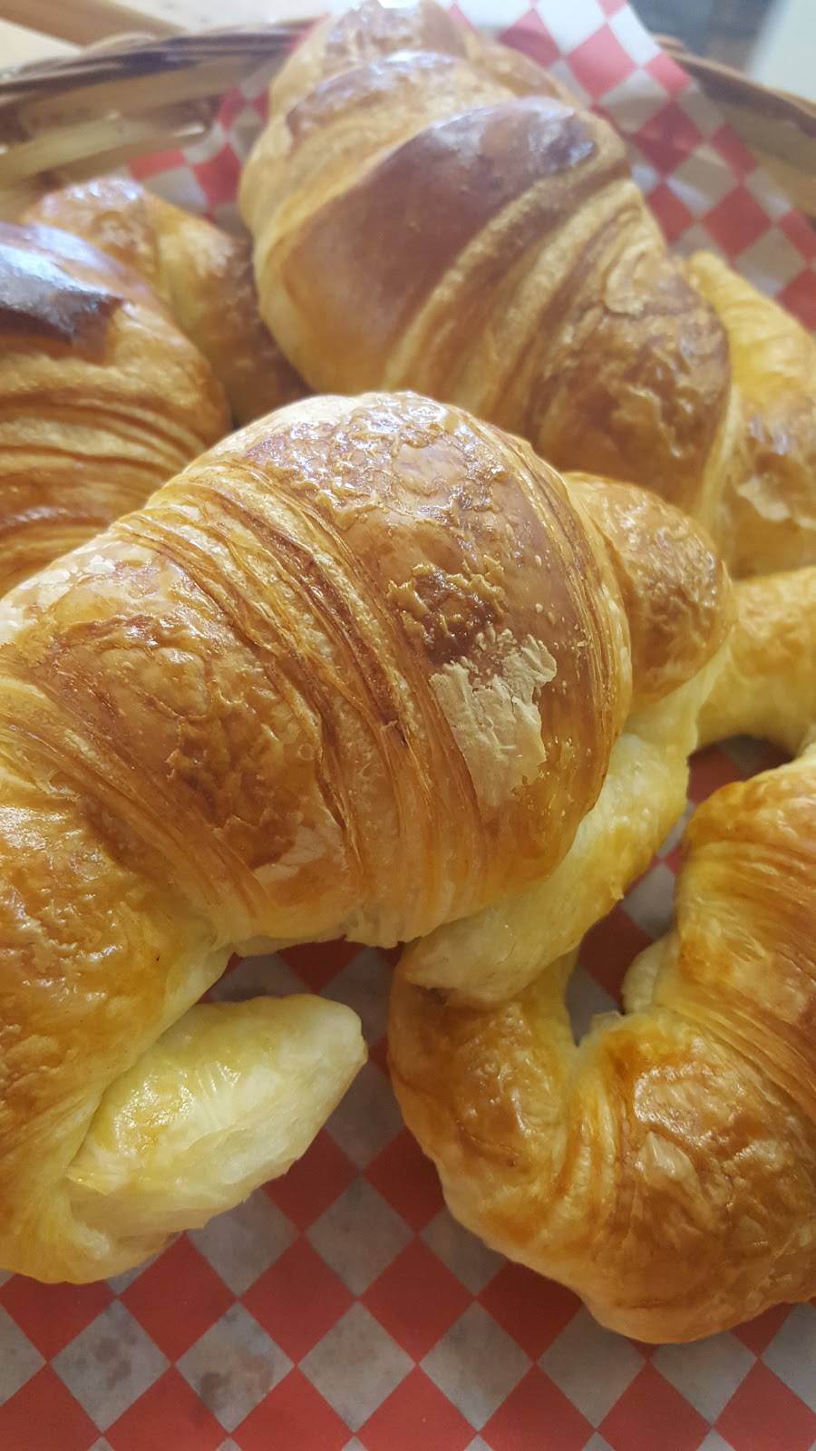 Autour Du Moulin | bakery | 859 Rue Notre-Dame, Repentigny, QC J5Y 1C6, Canada | 4506541611 OR +1 450-654-1611