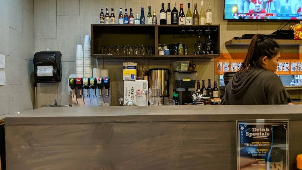 Somi Sushi | restaurant | 3104 Weddington Rd #100, Matthews, NC 28105, USA | 9802457024 OR +1 980-245-7024