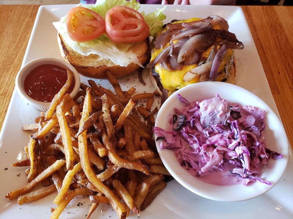 Crave | restaurant | 102 Main St, Ansonia, CT 06401, USA | 2037353300 OR +1 203-735-3300