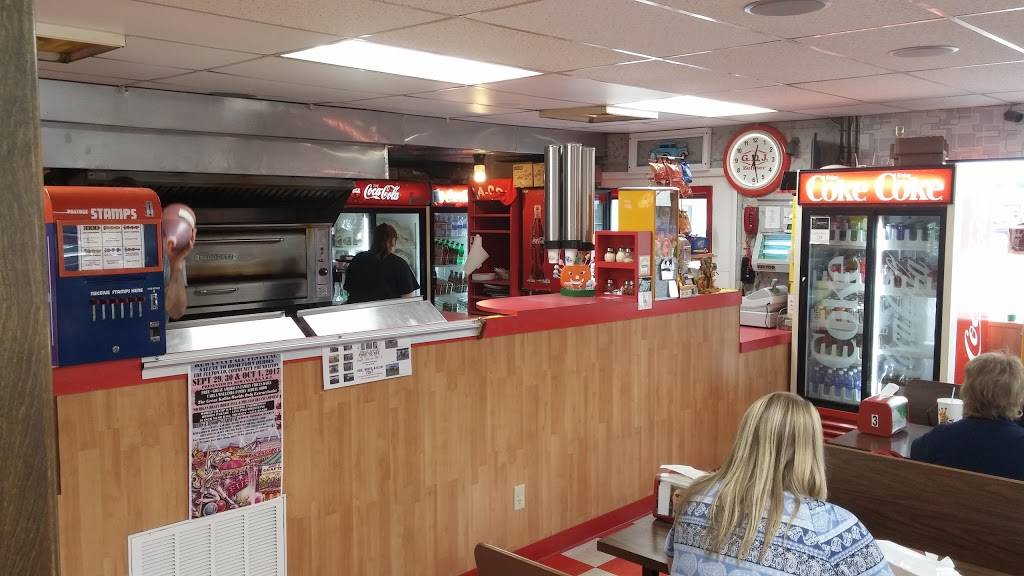 Pizza King | restaurant | 816 N Monticello St, Winamac, IN 46996, USA | 5749463456 OR +1 574-946-3456