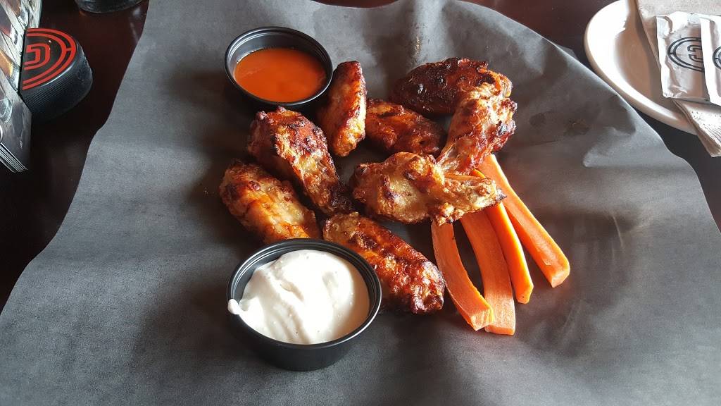 La Cage - Brasserie sportive | restaurant | 837 Rue Clemenceau, Québec, QC G1C 2K6, Canada | 4186639000 OR +1 418-663-9000