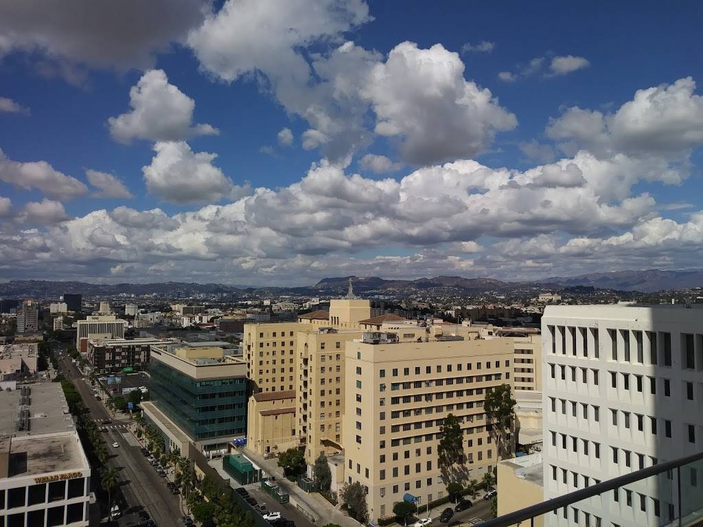 Chipotle Mexican Grill | restaurant | 1122 W 6th St #101, Los Angeles, CA 90017, USA | 2132509277 OR +1 213-250-9277