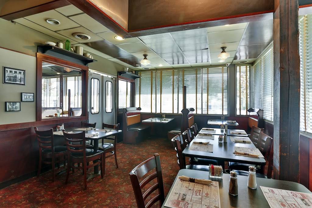 Round the Clock | restaurant | 219 Pine Lake Ave, La Porte, IN 46350, USA | 2193265817 OR +1 219-326-5817