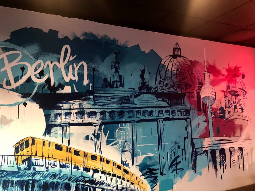 BERLINS | restaurant | 15928 Ventura Blvd, Encino, CA 91436, USA | 8182903170 OR +1 818-290-3170