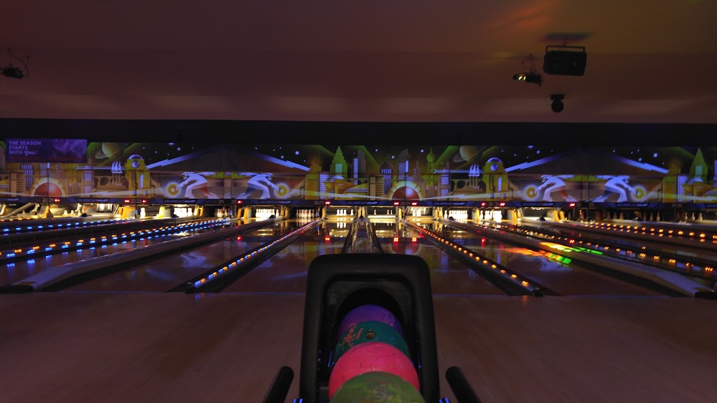 AMF Pikesville Lanes | restaurant | 1723 Reisterstown Rd, Pikesville, MD 21208, USA | 4104861444 OR +1 410-486-1444