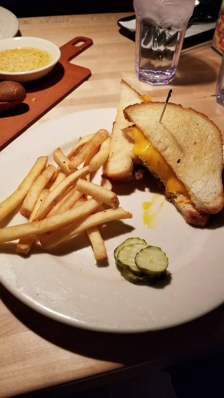 Old Chicago | restaurant | 8711 Wadsworth Blvd, Westminster, CO 80003, USA | 3034317707 OR +1 303-431-7707