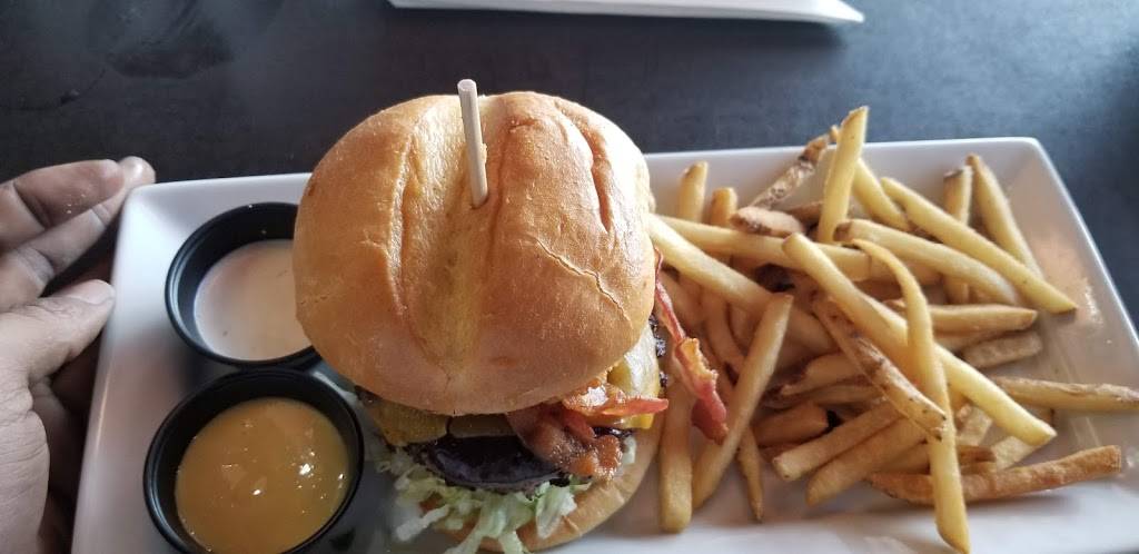 Ruby Tuesday | restaurant | 1653 Sycamore View Rd, Memphis, TN 38134, USA | 9013829280 OR +1 901-382-9280