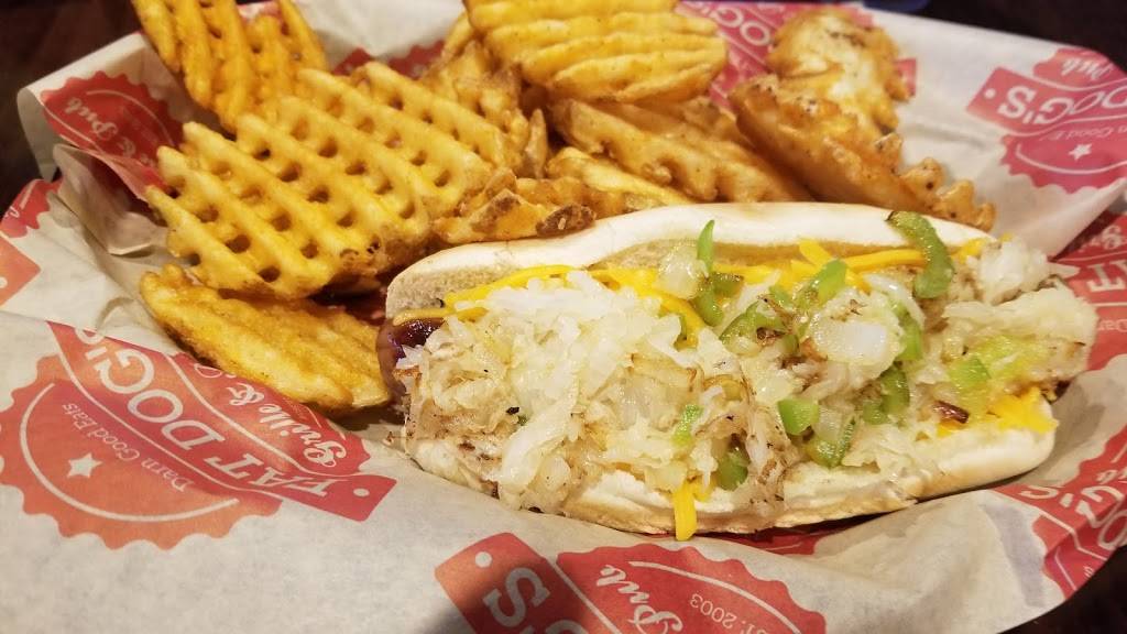 Fat Dogs Grille & Pub | restaurant | 3021 Spring Garden St, Greensboro, NC 27403, USA | 3368561364 OR +1 336-856-1364