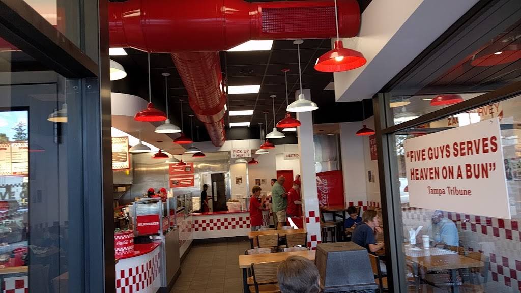Five Guys | meal takeaway | 2026 Ford Pkwy, St Paul, MN 55116, USA | 6515286078 OR +1 651-528-6078