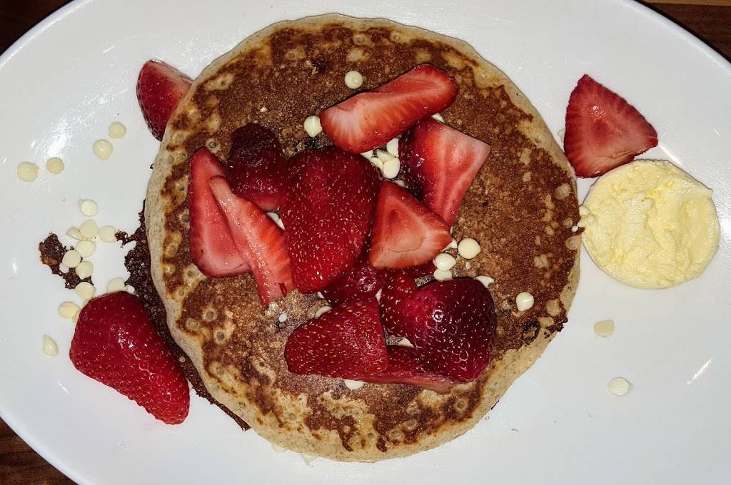 Chips Family Restaurant | restaurant | 525 Tunxis Hill Cut Off, Fairfield, CT 06825, USA | 2033323370 OR +1 203-332-3370