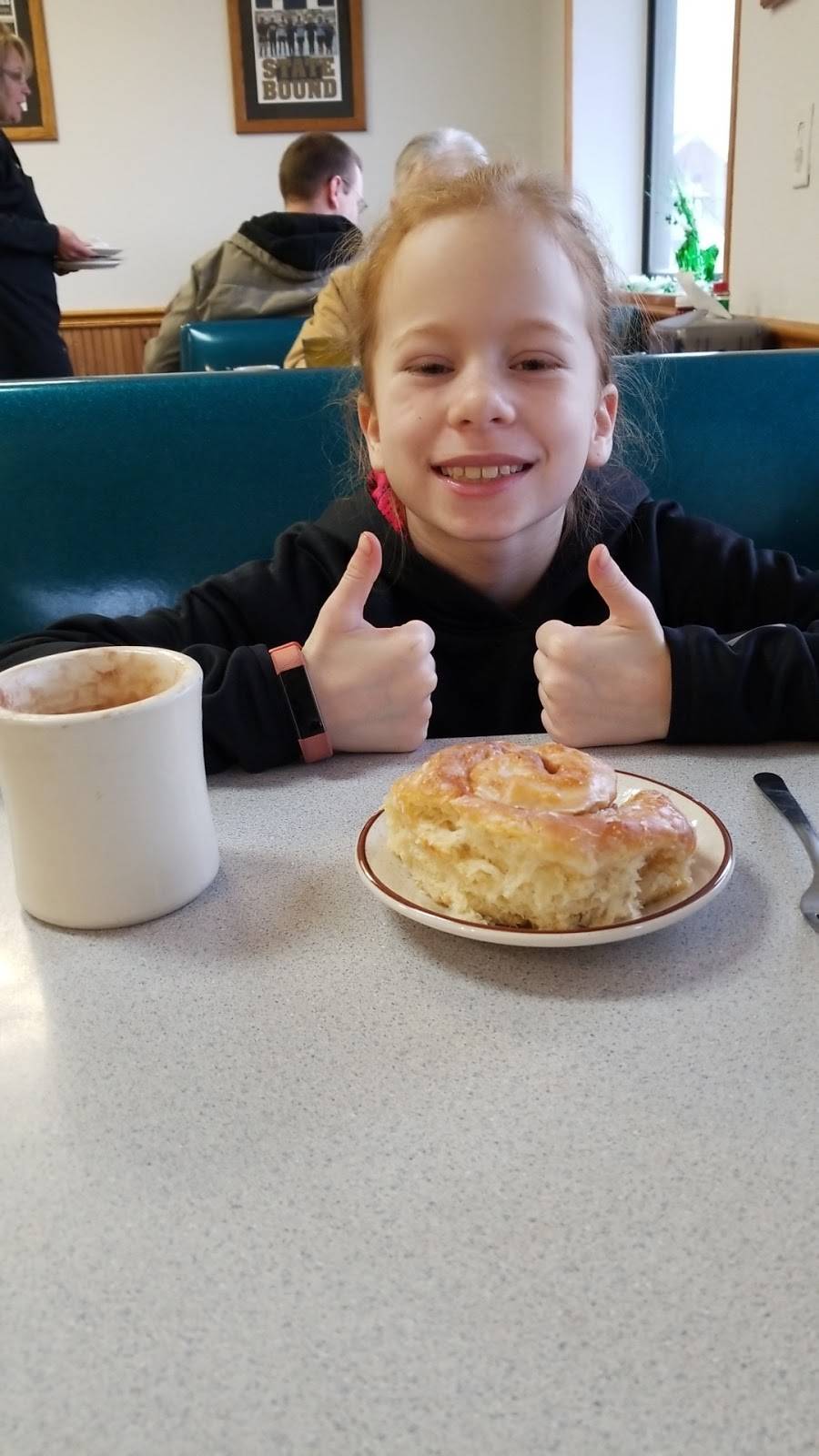 Kountry Kitchen | restaurant | 105 E Main St, Teutopolis, IL 62467, USA | 2178573948 OR +1 217-857-3948