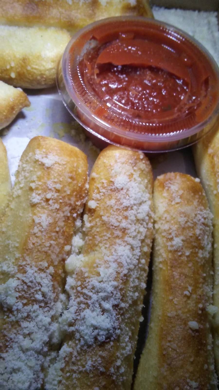 Freds Pizza & Deli | meal delivery | 33062 Garfield Rd, Fraser, MI 48026, USA | 5864156990 OR +1 586-415-6990