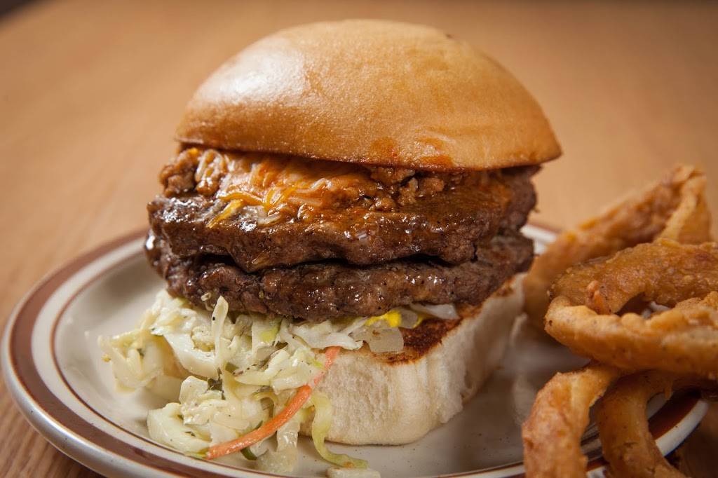 Tophers Rock N Roll Grill | restaurant | 3320 Hardy St, Hattiesburg, MS 39401, USA | 6012555035 OR +1 601-255-5035