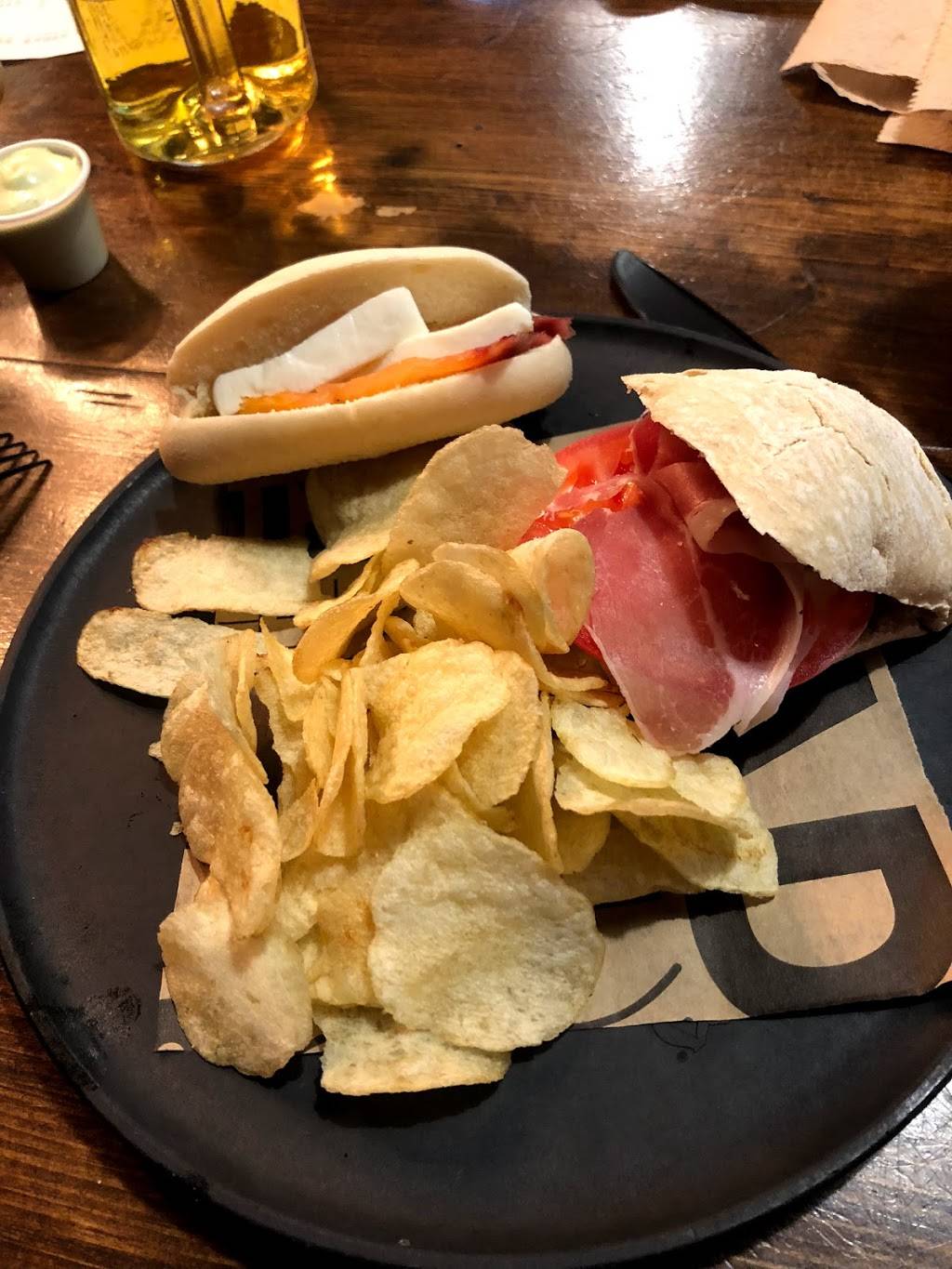 100 Montaditos | restaurant | 1401 Brickell Ave, Miami, FL 33131, USA | 7864093107 OR +1 786-409-3107