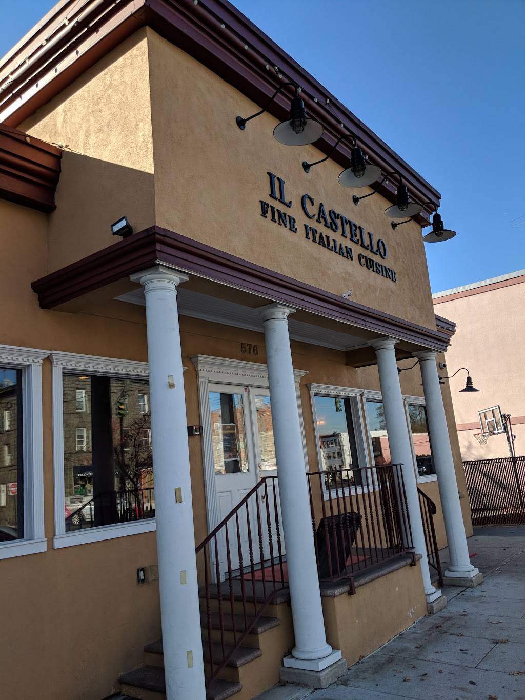 Il Castello | restaurant | 576 Mamaroneck Ave, Mamaroneck, NY 10543, USA | 9147772200 OR +1 914-777-2200