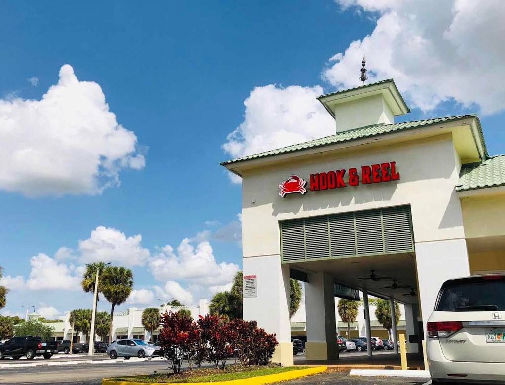 Hook & Reel Cajun Seafood & Bar | restaurant | 7841 Pines Blvd, Pembroke Pines, FL 33024, USA | 7548889223 OR +1 754-888-9223