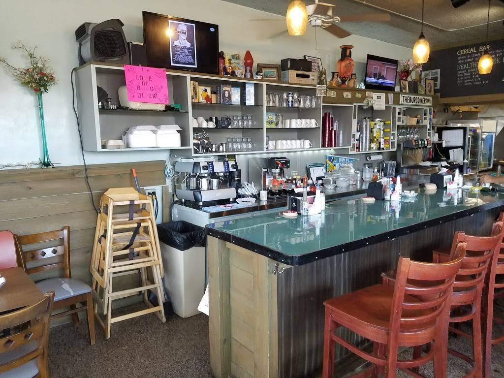 The Burg Diner | restaurant | 2950 49th St N, St. Petersburg, FL 33710, USA | 7273232874 OR +1 727-323-2874