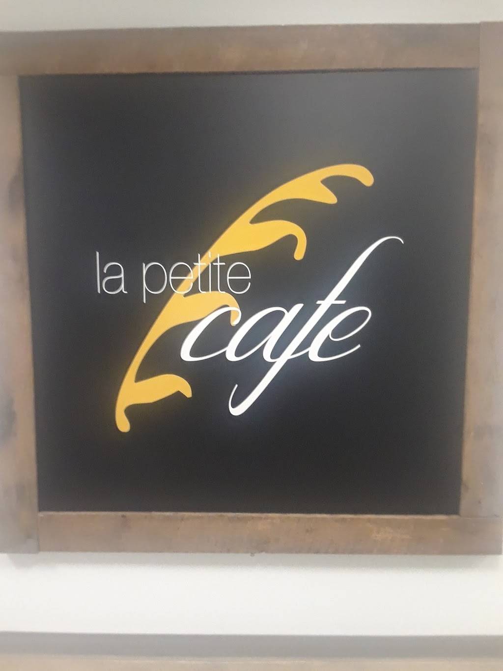 La Petite Cafe | restaurant | 660 Newport Center Dr, Newport Beach, CA 92660, USA | 9497200360 OR +1 949-720-0360