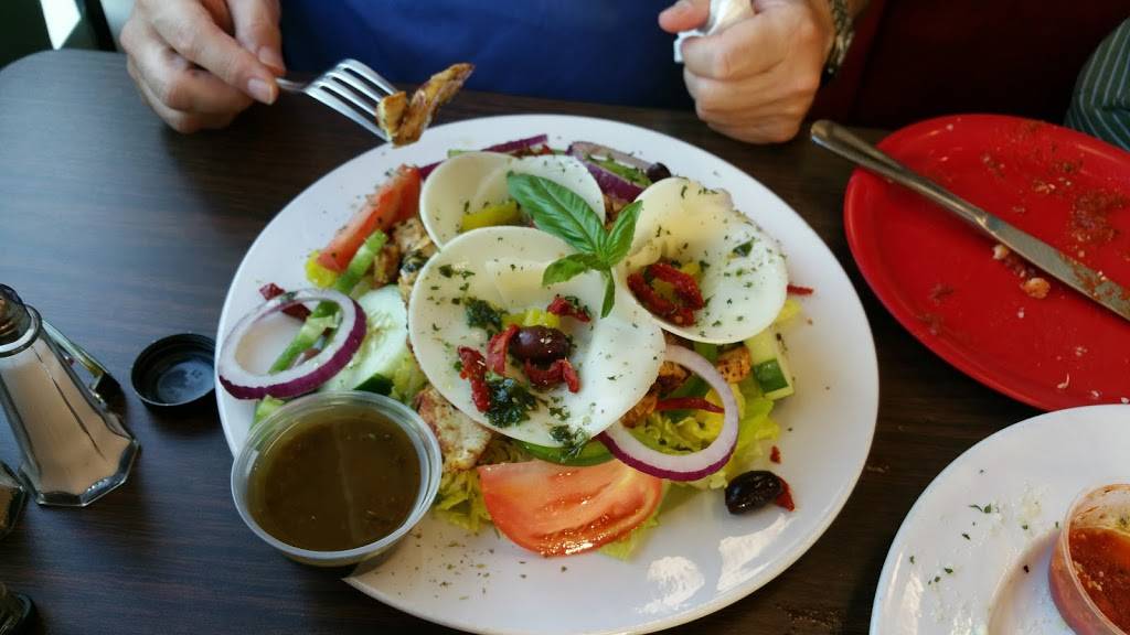 Capri Pizza New Tampa | restaurant | 10359 Cross Creek Blvd, Tampa, FL 33647, USA | 8139734343 OR +1 813-973-4343